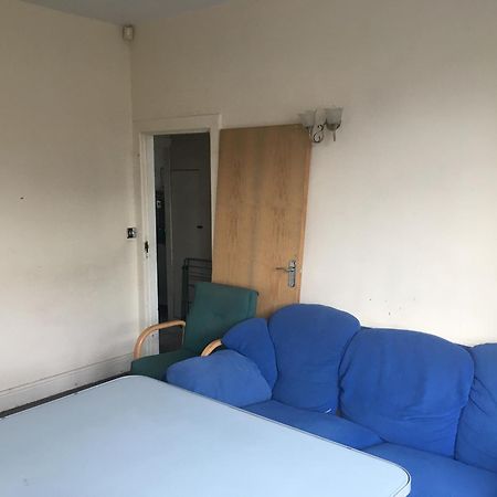 Single Room - Town & University Nearby, 24H Bus, Airport-Linked 맨체스터 외부 사진