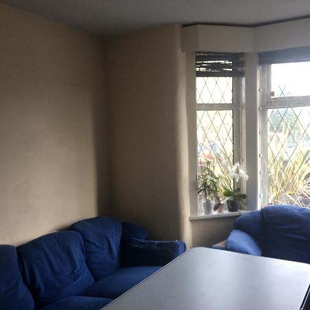 Single Room - Town & University Nearby, 24H Bus, Airport-Linked 맨체스터 외부 사진