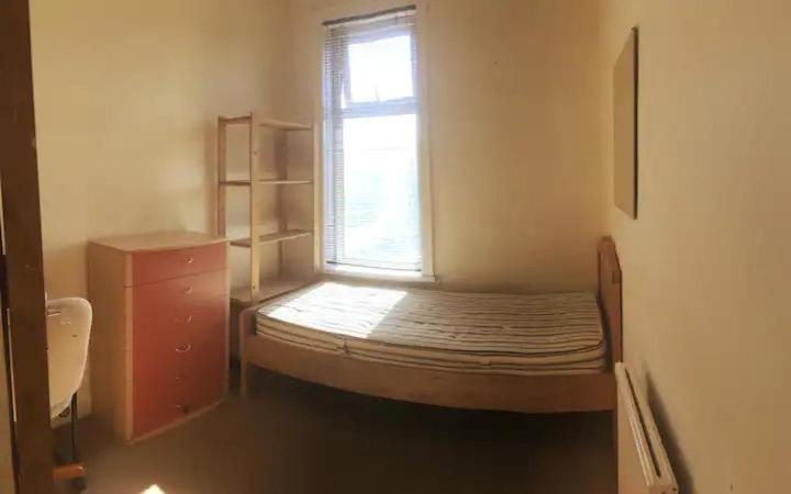 Single Room - Town & University Nearby, 24H Bus, Airport-Linked 맨체스터 외부 사진